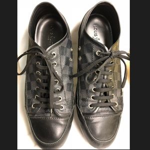Authentic Men’s LV Damier Graphite Low Sneakers